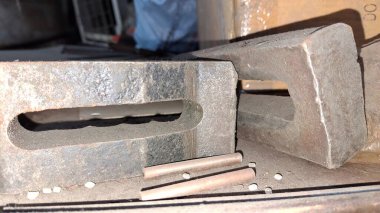 Masadaki metal plaka.