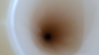 Kahve çekirdeklerini yakın.