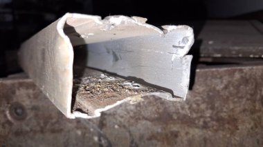 kırık ve kırık pencere