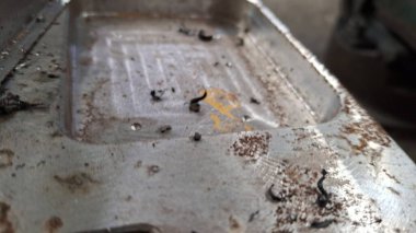 Bir araba motorunu kapat