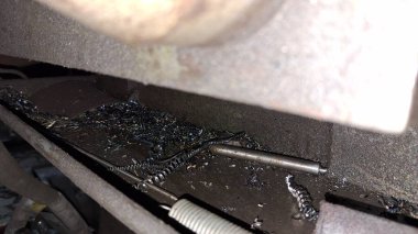 Bir arabaya yaklaş.