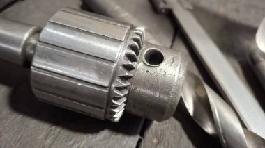 motor parçalarının bir kısmı