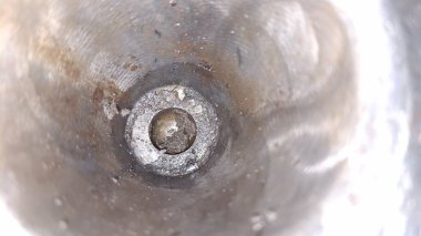 Metal desenli arka plan. Paslı metal yüzey. Paslı metal plaka dokusu.