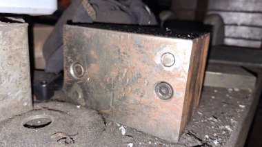 Bir araba motorunu kapat