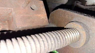 Araba tamir ediliyor..