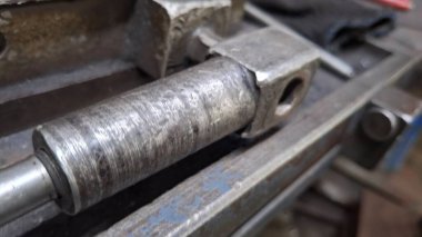 Metal vida ile metal boru