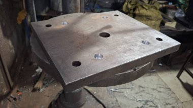 Masadaki metal plaka.