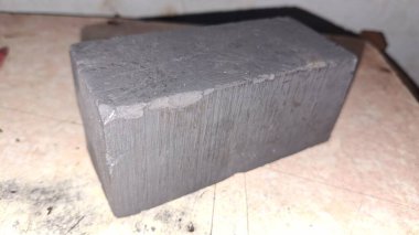 Eski paslı metal plaka