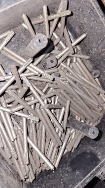 Yapım için metal ve çelik ürünleri