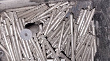 Birçok farklı boyutta metal arkaplan