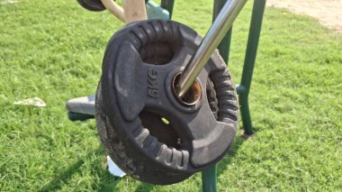 Eski metal demir tekerlek