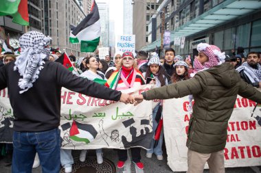 Toronto Ontario Kanada 10 09 2023 Filistin halkı Toronto Ontario Kanada 'da düzenlenen mitingde İsrail' e karşı Gazze 'deki savaşı protesto etti 