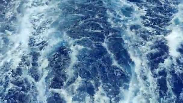 2023年大西洋中部的波浪 高质量的4K镜头 在大西洋中部 令人难以置信地美丽的大西洋深蓝色海水 — 图库视频影像