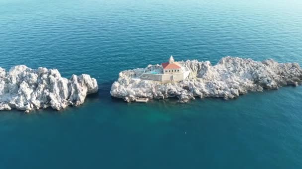Hırvatistan Adriyatik Kıyısında Şeklinde Inanılmaz Bir Ada — Stok video