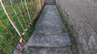 Hiperlapse. Merdivenleri çıkıyorum.