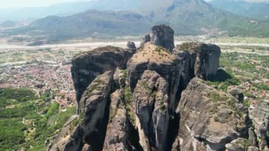 Yunanistan, Meteora kayalık dağları. İnanılmaz güzel, nefes kesici dağlar..