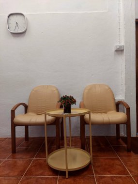 Modern bir otelin içinde.