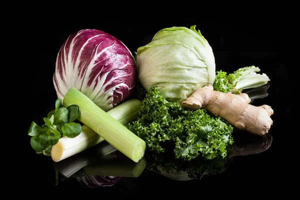 Salátový Prvek Salátový Salát Zátiší Zeleninové Složení Cichorium Endiva Curly — Stock fotografie