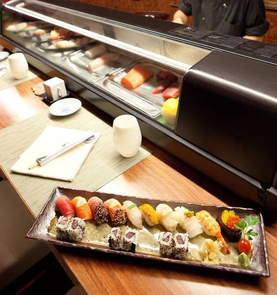 Sushi Japanese Food Restaurant Kitchen Machine Blur Background Plate Soy — Stock Photo, Image