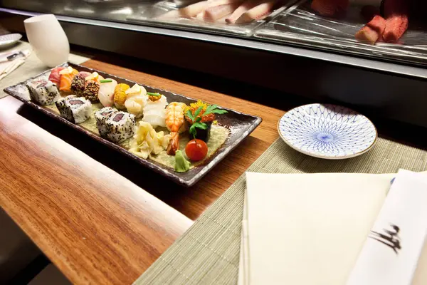 Sushi Japanese Food Restaurant Kitchen Serving Background Plate Soy Sauce — Stock Photo, Image