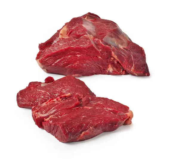 Surowe Mięso Dla Włoskiego Gulaszu Spezzatino Izolowane Białym Tle — Zdjęcie stockowe