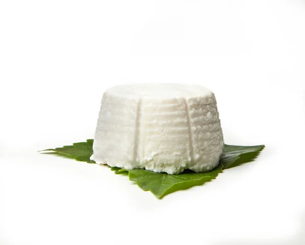 İnek ya da keçi sütünden türetilmiş taze ricotta, tipik Sicilyalı 'Vastedda' ricotta.