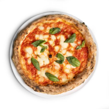 Orijinal İtalyan Pizza Margherita, Top View, Beyaz Arkaplanda İzole edilmiş - Domates sosu, Mozzarella, Yağ ve Basil Yaprakları