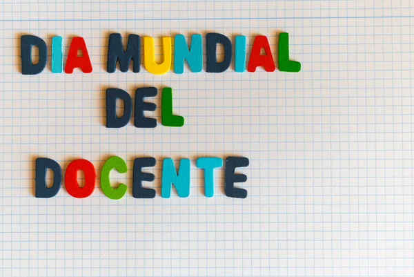 Dünya Öğretmenleri Günü ile renkli mektuplar