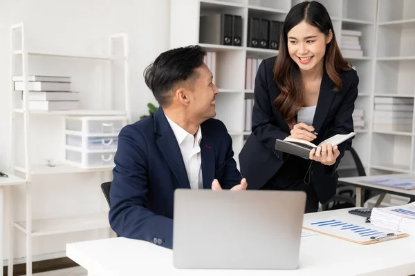 Two Asian Business Men Women Smiling Happily Working Laptops Financial — Stock Photo, Image
