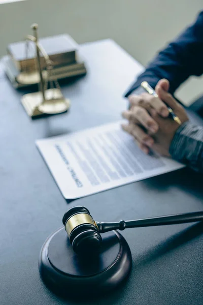 Male Lawyer Working Contract Documents Wooden Hammer Table Courtroom Justice — Stock Photo, Image
