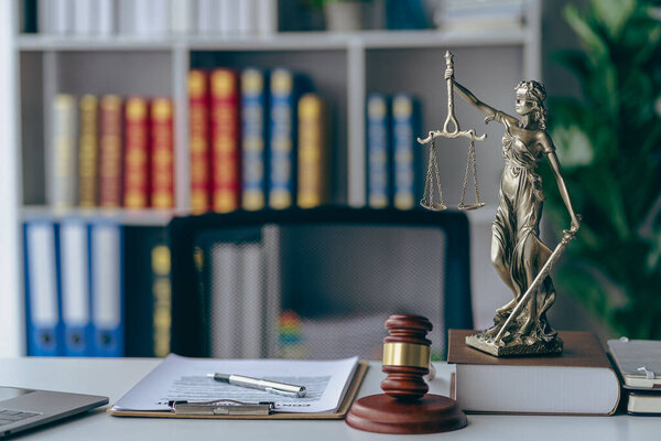 Scales Justice Symbol Legal Law Concept Image Juez Mazo Con — Foto de Stock