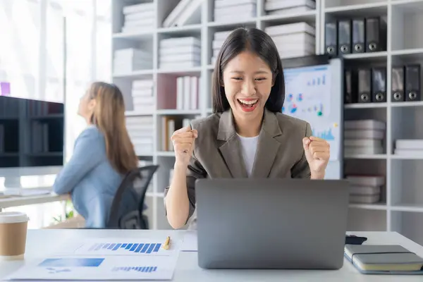 Two Asian Businesswomen Excited Happy Reach Goals Tablet Computers Successful — Stock Photo, Image