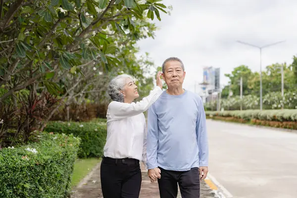 Couple Park Home Relax Health Exercise Love Sports Old Man — Stock Photo, Image
