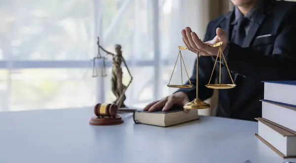 Balança Justiça Advogado Nos Bastidores Direito Justiça Conceito Jurisdição Juiz — Fotografia de Stock