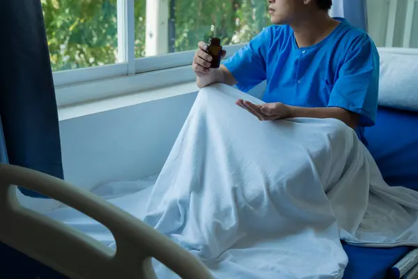 Young Asian Patient Had Headache Hospital Bed While Wearing Blue — Stock Photo, Image