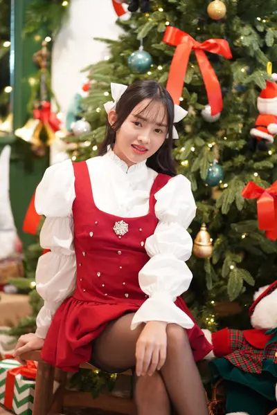 Asian christmas girl Stock Photos, Royalty Free Asian