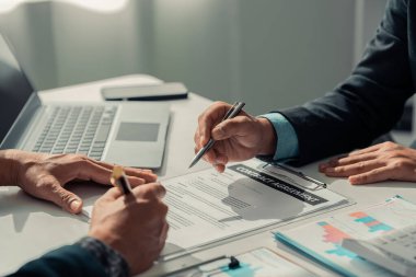 Veri analizi pazarlama stratejileri veya şirketin yakın vadeli büyümesini planlayan iş geliştirme liderlerinin istatistikleri.