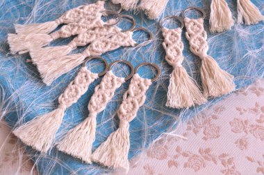 Düğün hediyeleri el yapımı hediyeler anahtarlık makrome beyaz renkli organik pamuk, diy vintage boho tarzı düğün partisi için küçük bir hediye