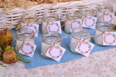 Düğün, sonbahar mumlarını kayırır Şükran Günü hediyeleri el yapımı doğal hediyelikler, kırsal stil hasat tarzı parti dekorasyonu, beyaz bej rengi mavi turuncu renk, jute wicker arka plan