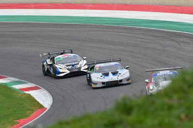 Mugello Pisti, İtalya 21 Ekim 2022: Lamborghini Huracn GT3 Ağustos ayında Imperiale Sport Car S takımı tarafından kullanıldı.