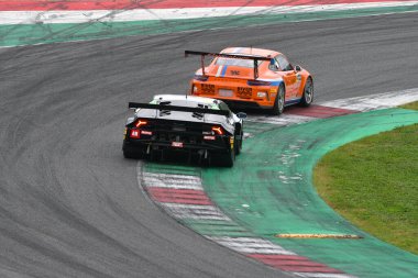 Mugello Pisti, İtalya 21 Ekim 2022: Lamborghini Huracn GT3 Ağustos ayında Imperiale Sport Car S takımı tarafından kullanıldı.
