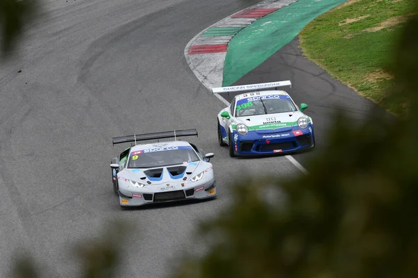 Mugello Pisti, İtalya 21 Ekim 2022: Lamborghini Huracn GT3 Ağustos ayında Imperiale Sport Car S takımı tarafından kullanıldı.