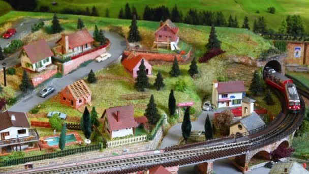 Florença Itália Dezembro 2022 Trem Brinquedo Modelo Vermelho Miniatura Ferrovia — Vídeo de Stock