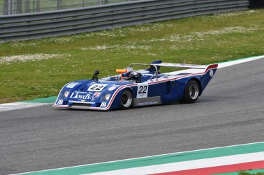 Scarperia, 2 Nisan 2023: # 22 Chevron B31 yıl 1975 Mugello Classic 2023 tarihinde İtalya 'daki Mugello Pisti' nde görev yaptı..