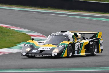 Scarperia, 2 Nisan 2023: Lola T600 yıl 1981 Mugello Classic 2023 'te İtalya Mugello Pisti' nde eylem halindeydi..