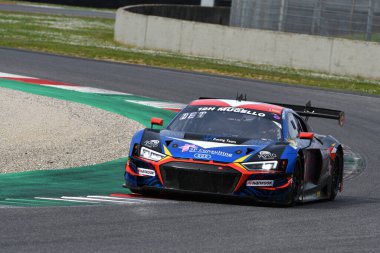 Scarperia, 23 Mart 2023: Audi R8 LMS GT3 HAAS takımının EVO II 'si, İtalya' daki Mugello Pisti 'nde yapılan 12: 00 Hankook Yarışı sırasında Detry-Vervisch tarafından kullanıldı..