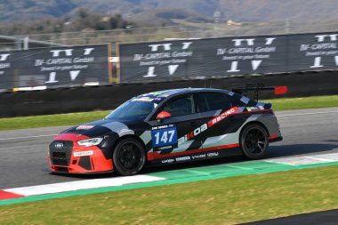 Scarperia, 23 Mart 2023: AIKOA takımının Audi RS3 DSG TCR 'si İtalya' daki Mugello Pisti 'nde 12: 00 Hankook Yarışı sırasında yarış halindedir..