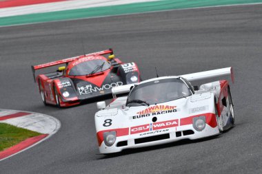 Scarperia, 2 Nisan 2023: Spice SE90C yıl 1990 Mugello Classic 2023 tarihinde İtalya 'daki Mugello Pisti' nde faaliyet gösterdi.