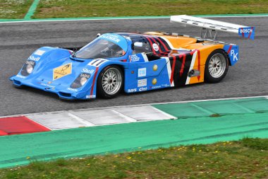 Scarperia, 2 Nisan 2023: Porsche 962 C yılı 1990 Mugello Classic 2023 yılında İtalya 'daki Mugello Pisti' nde.