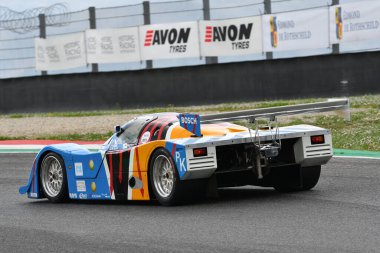 Scarperia, 2 Nisan 2023: Porsche 962 C yılı 1990 Mugello Classic 2023 yılında İtalya 'daki Mugello Pisti' nde.